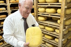 Sebastià Triay compra La Payesa per més de 2 milions i reprèn la producció de formatge