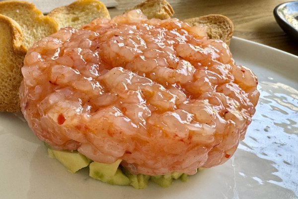 Tartare de crevettes rouges de Ciutadella.  Foto: Bep Al·lès©