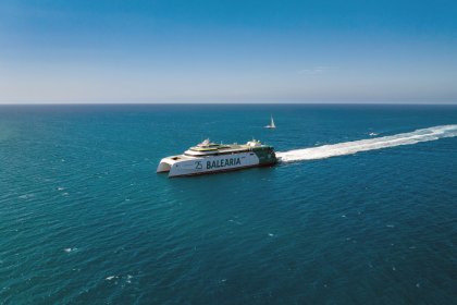 Baleària incorpora el segundo ‘fast ferry’ del mundo con motores duales a gas a la ruta Barcelona-Mallorca-Menorca