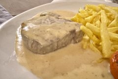 Le steak au poivre de Mesón Grill El Gallo