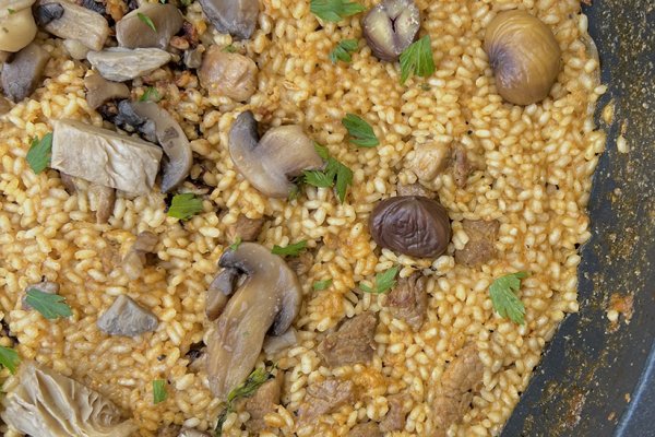 Rice with mushrooms and chestnuts