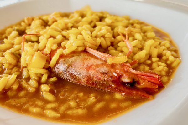 Arroz caldoso con gamba roja de Ciutadella.  Foto: Bep Al·lès© 