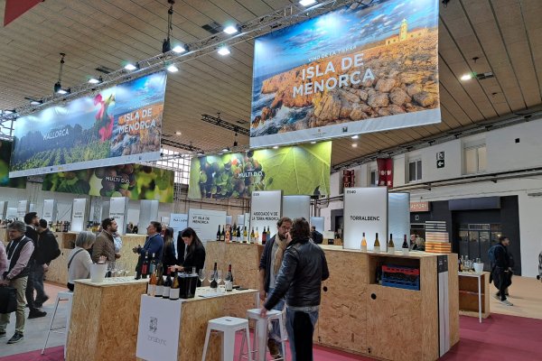 La participation des caves des îles Baléares à la Barcelona Wine Week augmente de près de 40 %, avec un total de 33